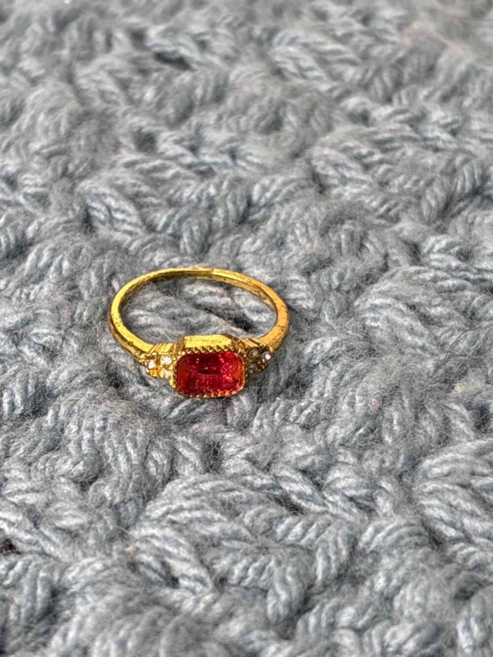 Goldtone Pink and Clear Rhinestone Ring Size 9.25 Some Metal Wear - Picture 3 of 7